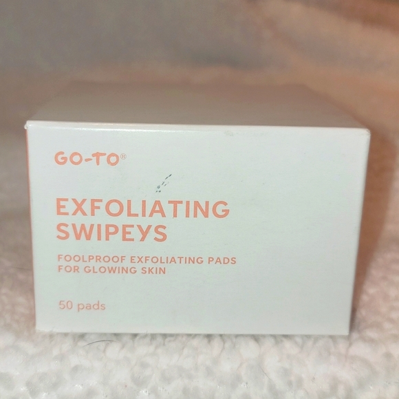Go -To Skincare Other - NEW Go-To SkinCare Exfoliating Swipey’s Pads